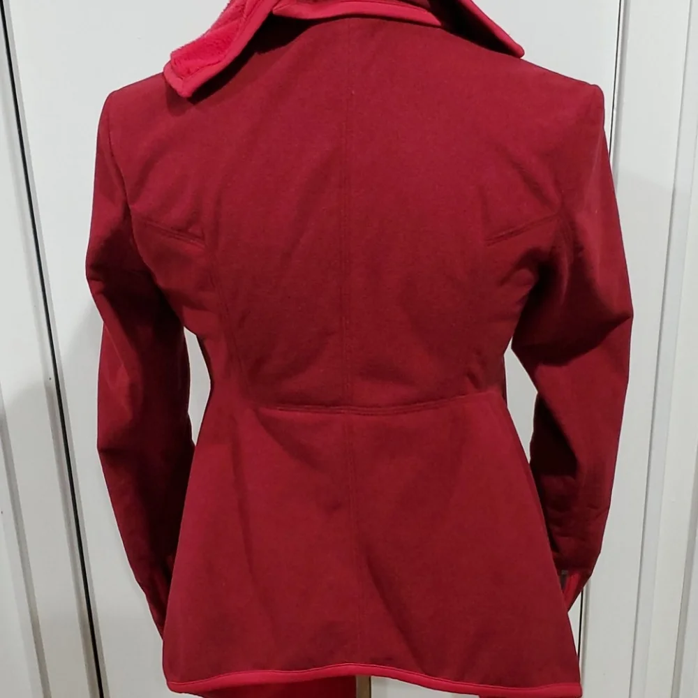 Lululemon Presence of Mind Red Fleece Wrap size 6 NWT